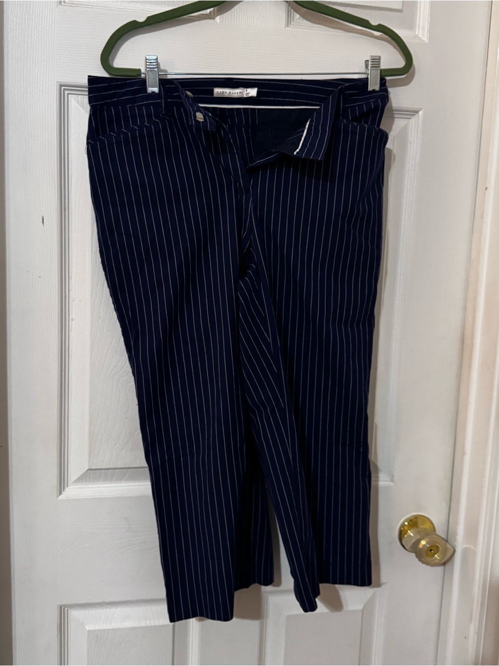 Lady Hagen ankle pants